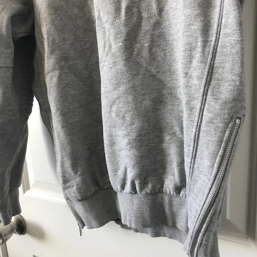 Divided cotton blend gray long sleeve sweater with side zippers